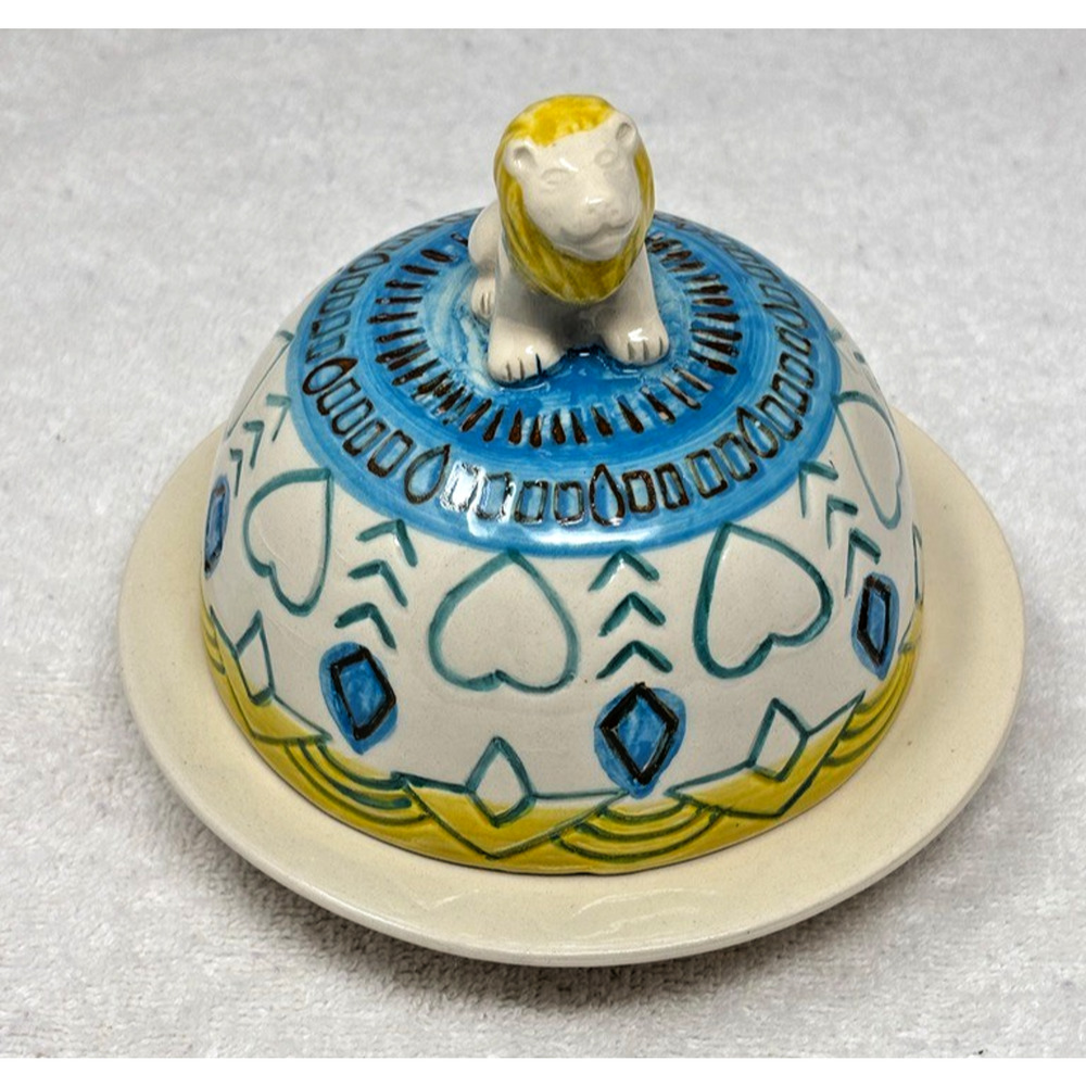 Vintage Lion Topped Domed-Lid Round Butter Dish Keeper Ceramic Blue/Yellow/Cream